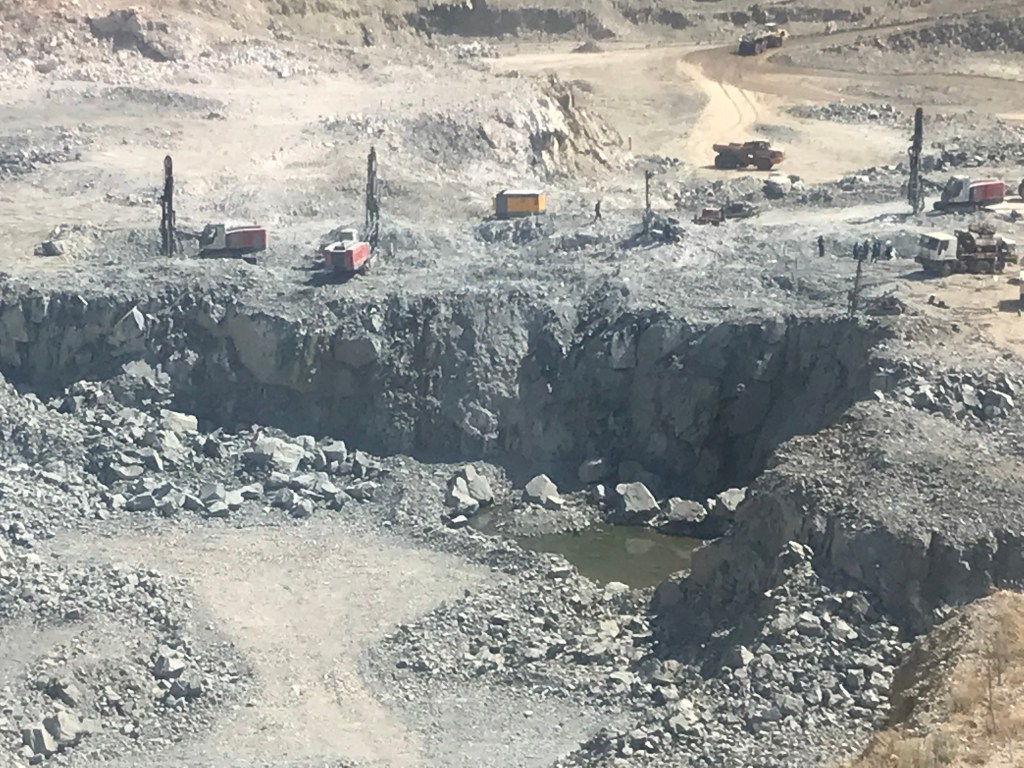 Zimbabwe losing billions in guesstimate mining&nbsp;deals